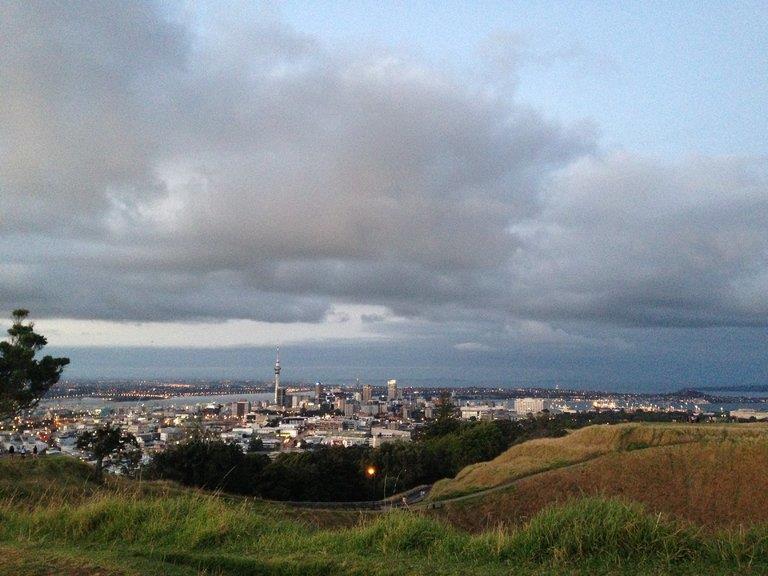 伊甸山