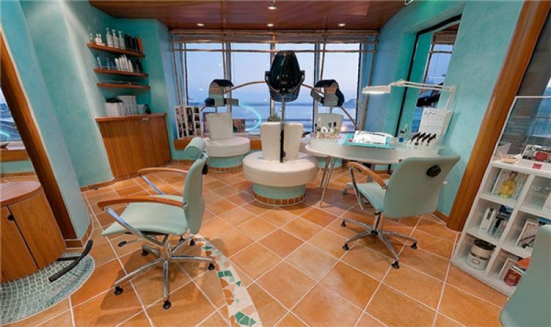 Hairdresser & Beauty Salon
