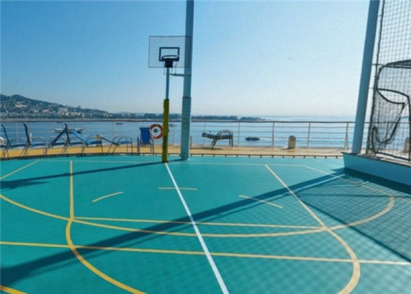 Sportscourt