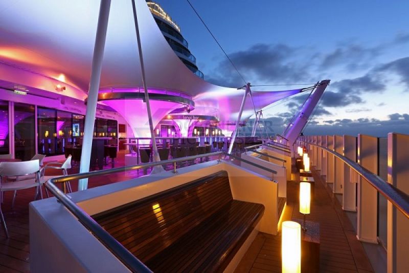 Lanai Bar