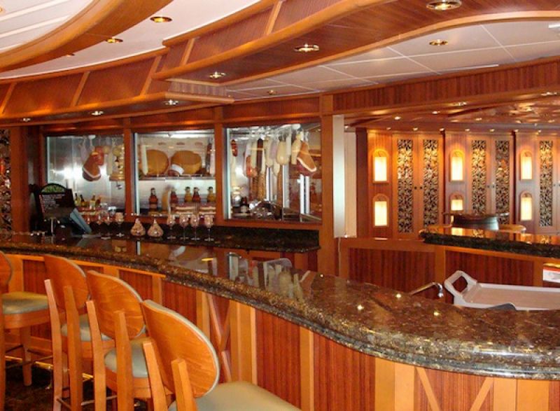 Vines Wine & Seafood Bar