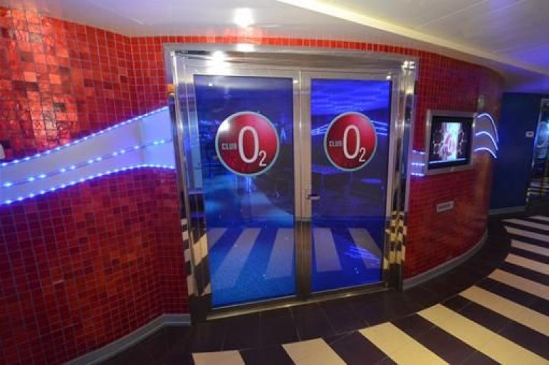 Club "02"