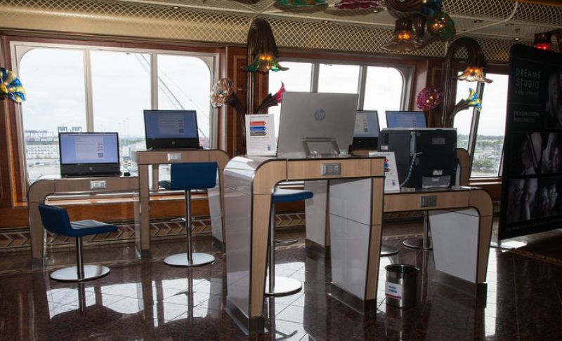 Internet Cafe