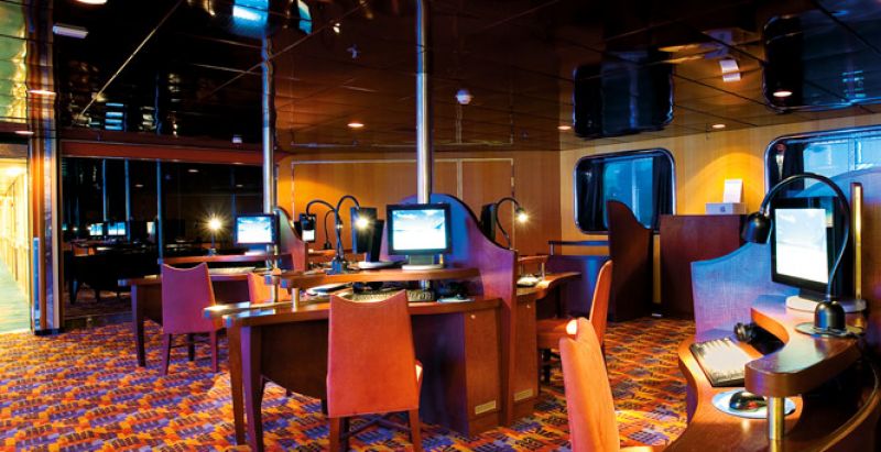 The Web Internet Cafe