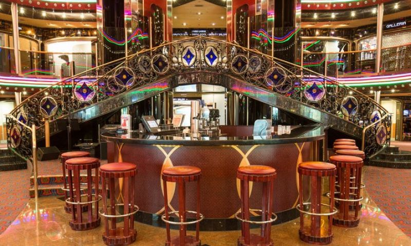 Grand Atrium Bar