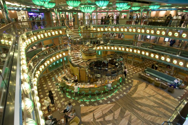 Magic Atrium Lobby Bar