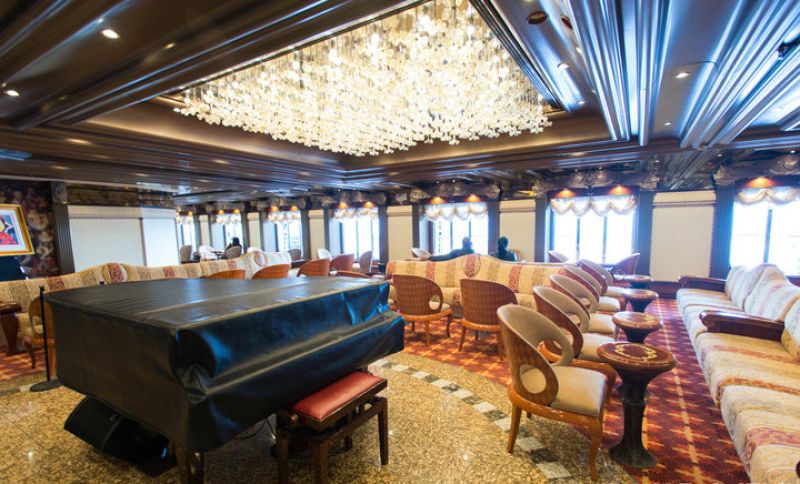 Raphael Foyer Lounge
