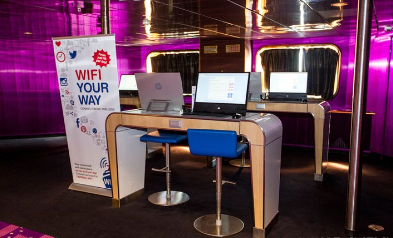 Internet Cafe