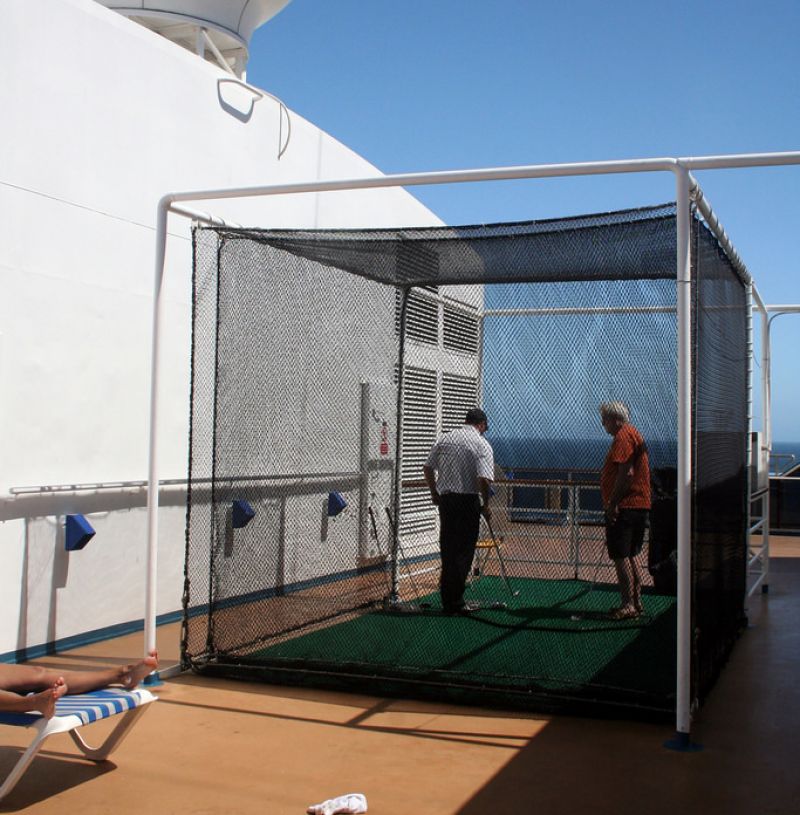 Golf cage