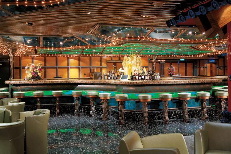 Trident Bar