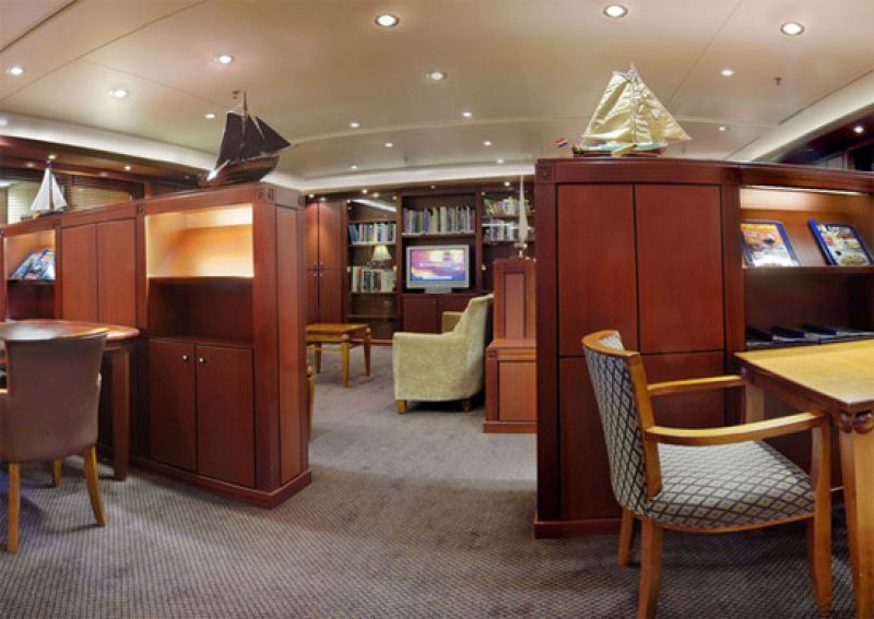 Neptune Lounge