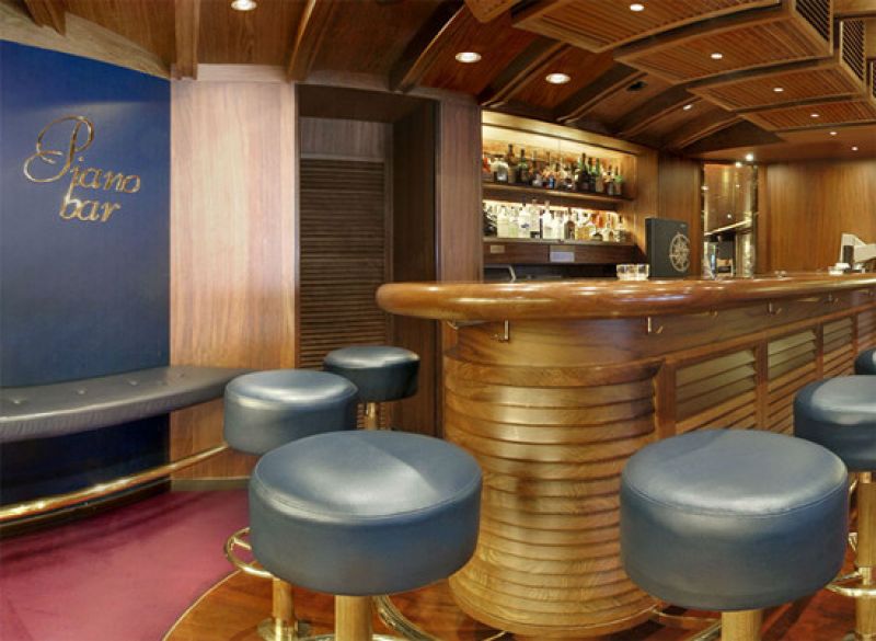 Piano Bar