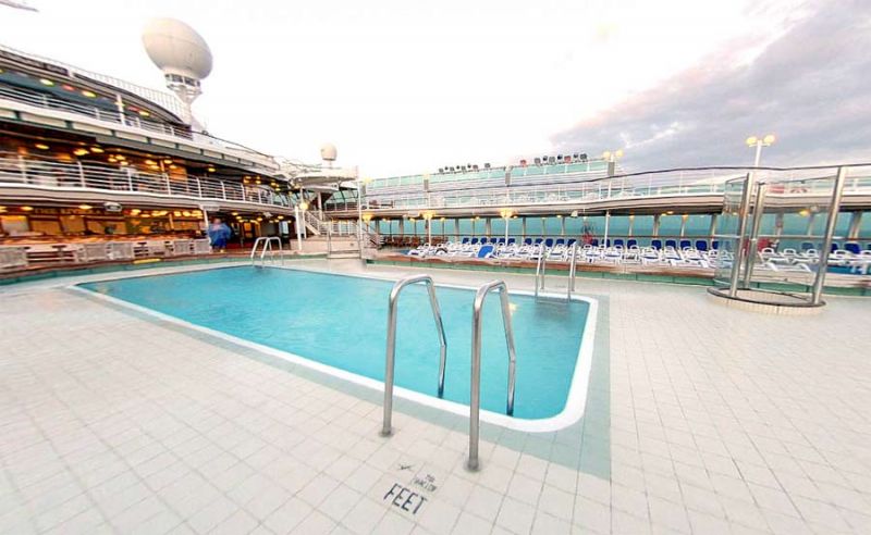 Riviera Pool