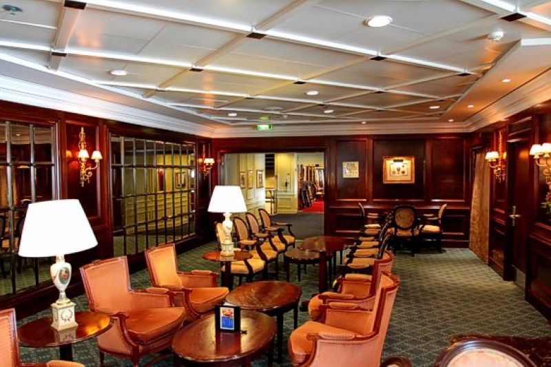 Club Bar