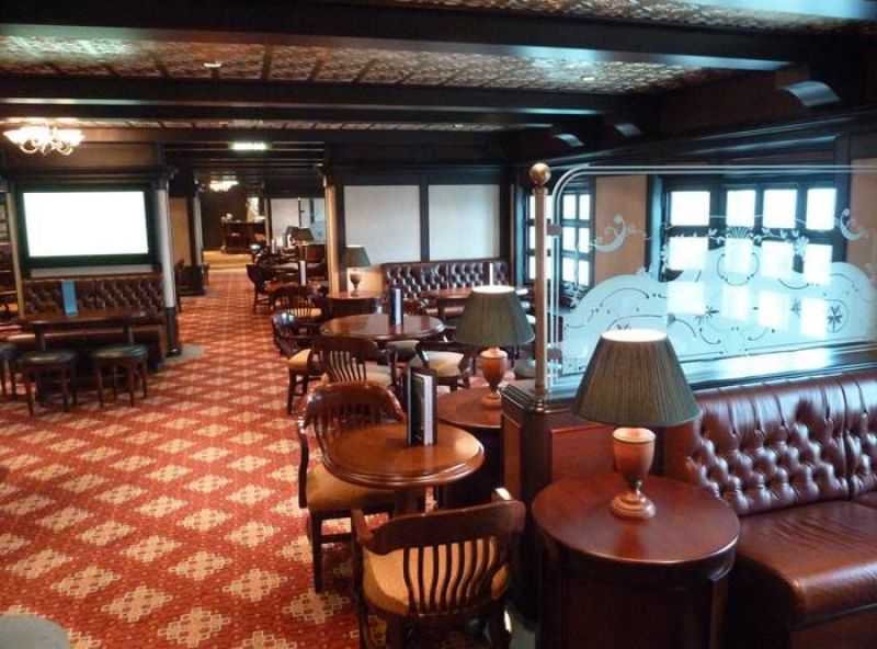 Golden Lion Pub