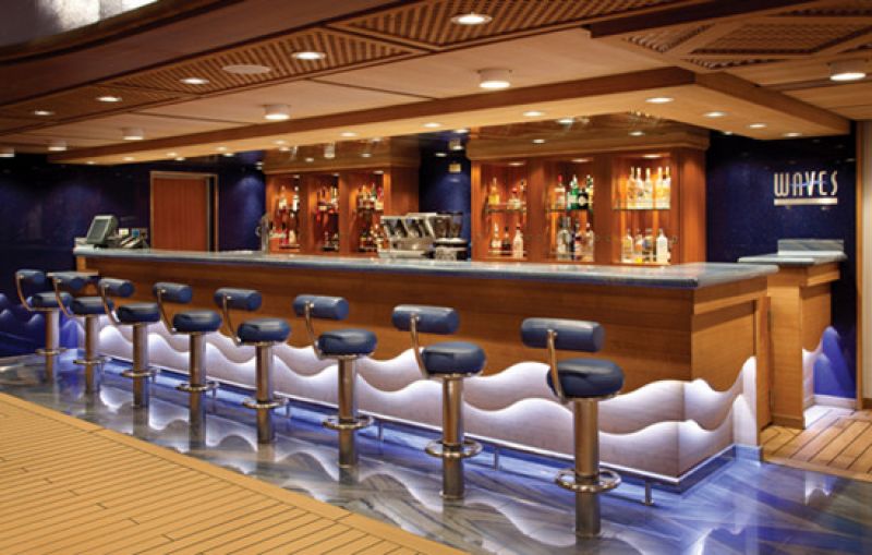 Waves Bar