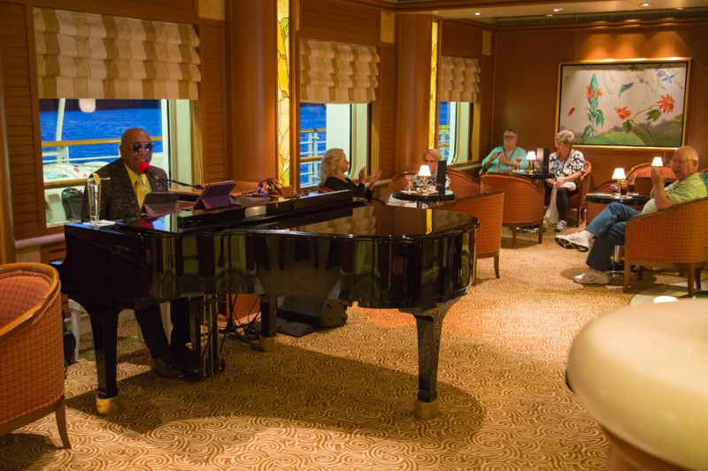 Crooners Bar