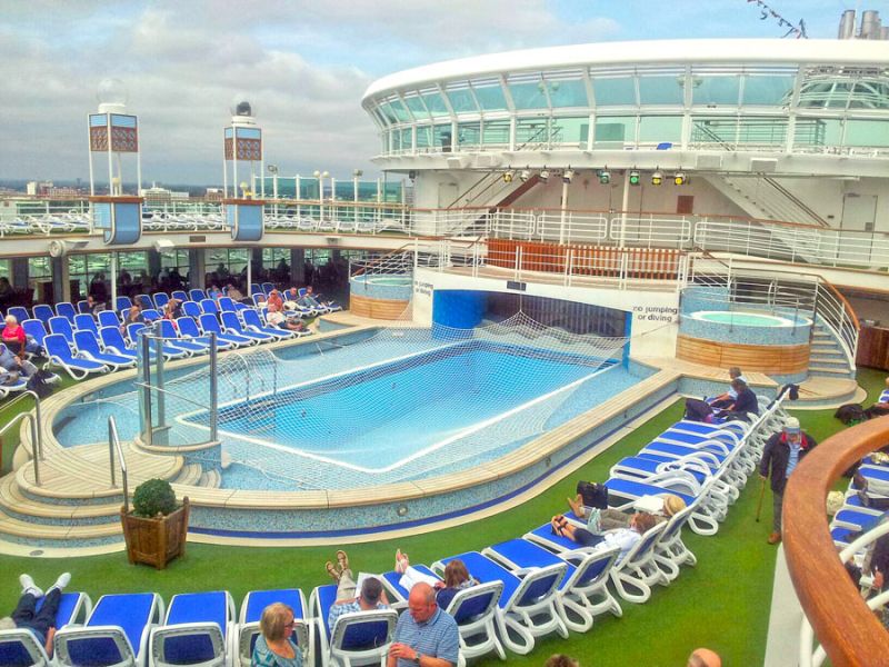 Laguna Pool