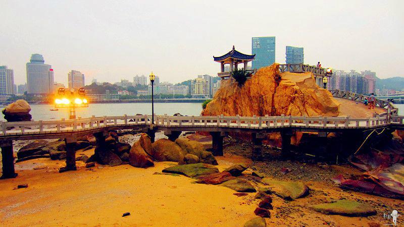 厦门鼓浪屿+曾厝垵+集美+南普陀+热带雨林双动四日跟团游 AL福建
