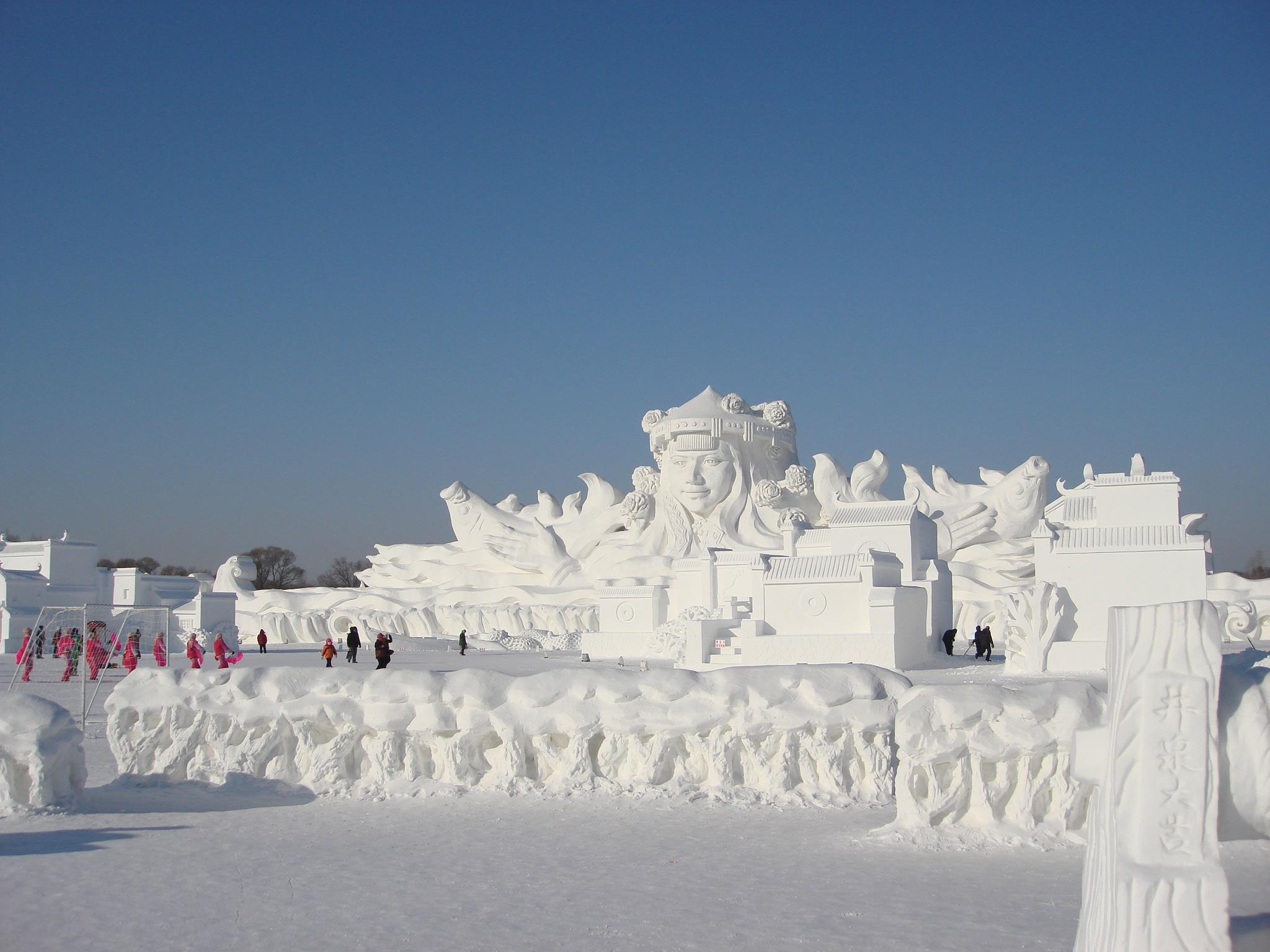 【越野王者】哈尔滨+亚布力滑雪+雪乡+雾凇+雪地温泉5日游