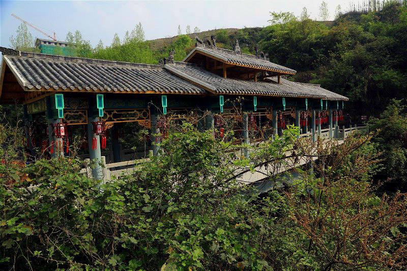 【网红秘境·4钻恩施】高性价比畅游网红景点|双动5日跟团游