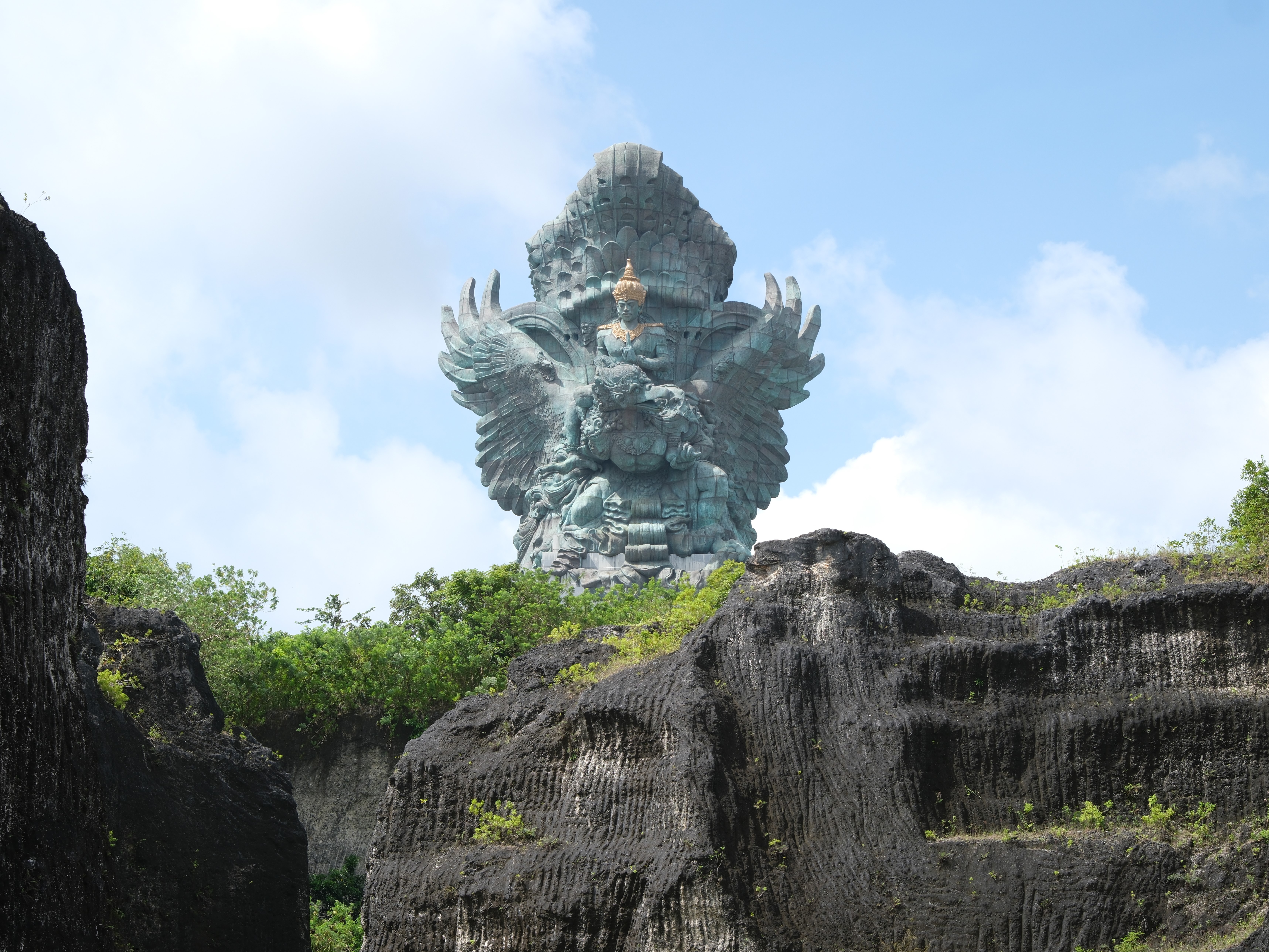 神鹰广场