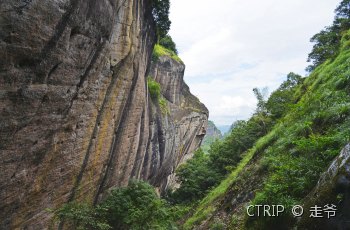 虎啸岩