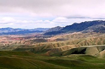天山大峡谷