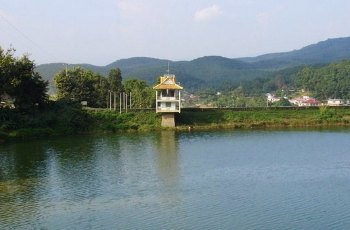 曼飞龙水库