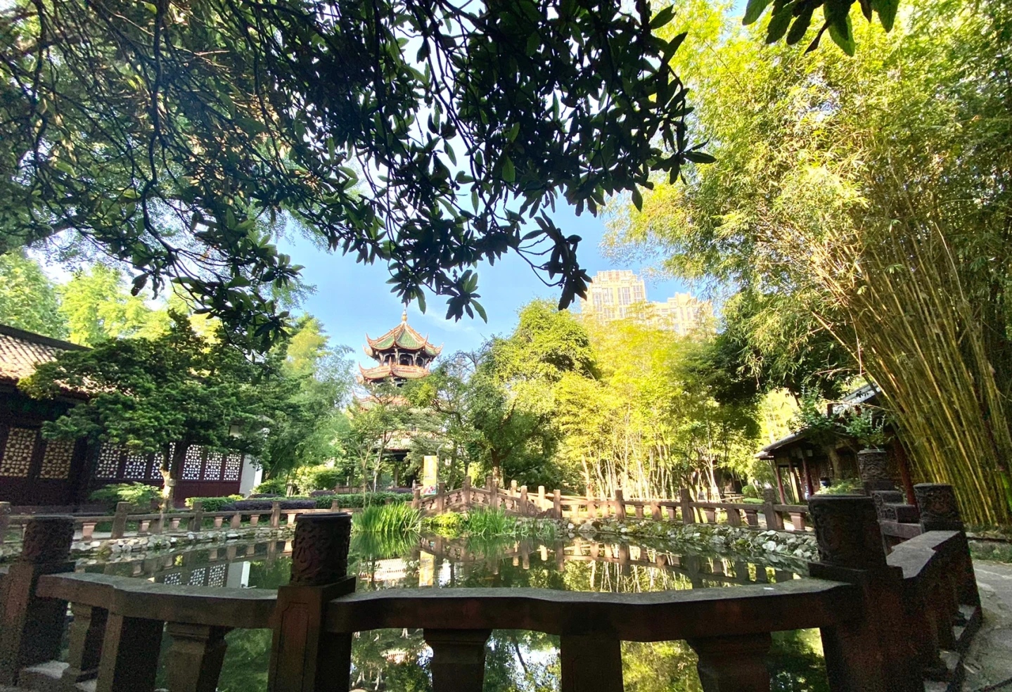 崇丽阁