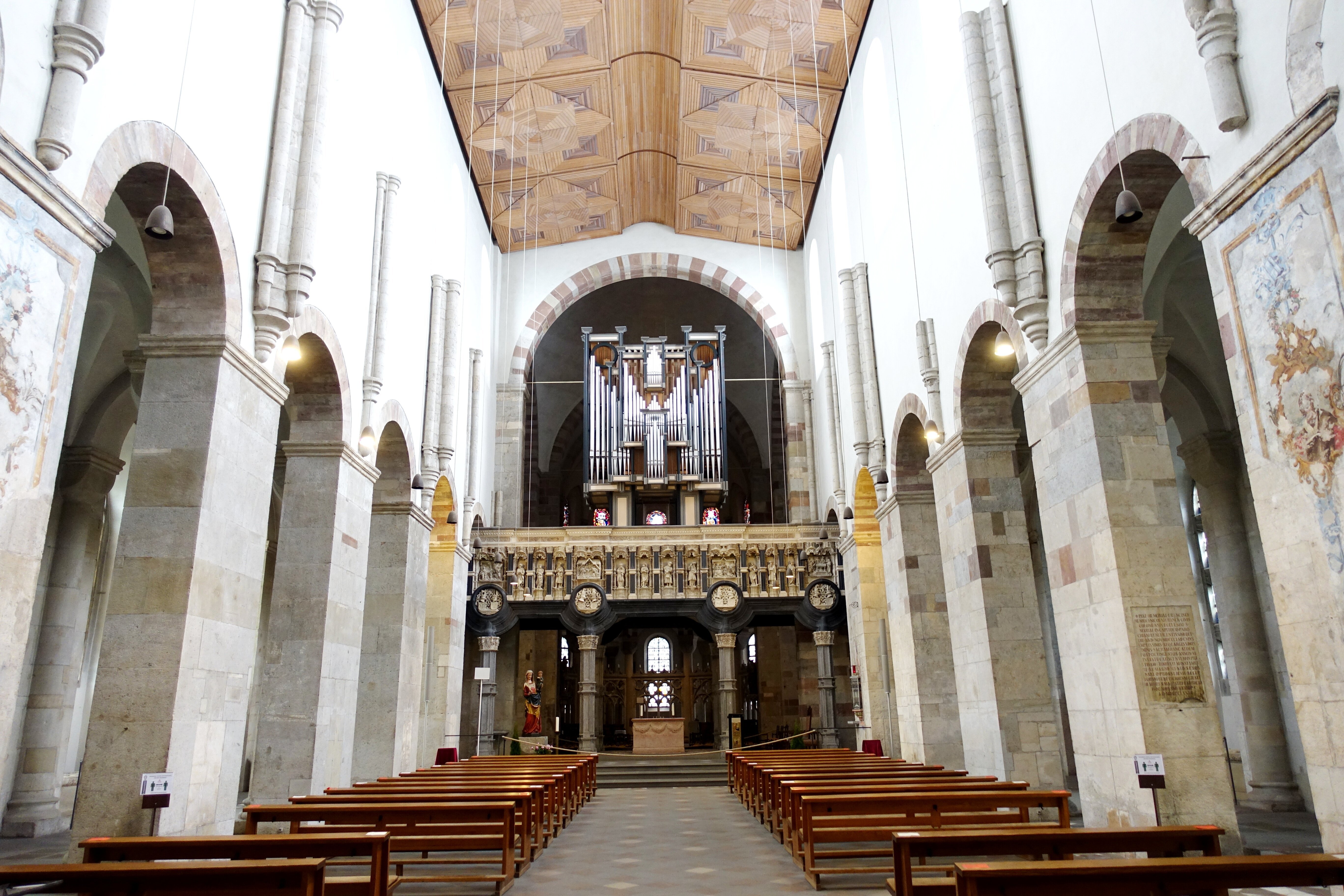 St Maria im Kapitol教堂