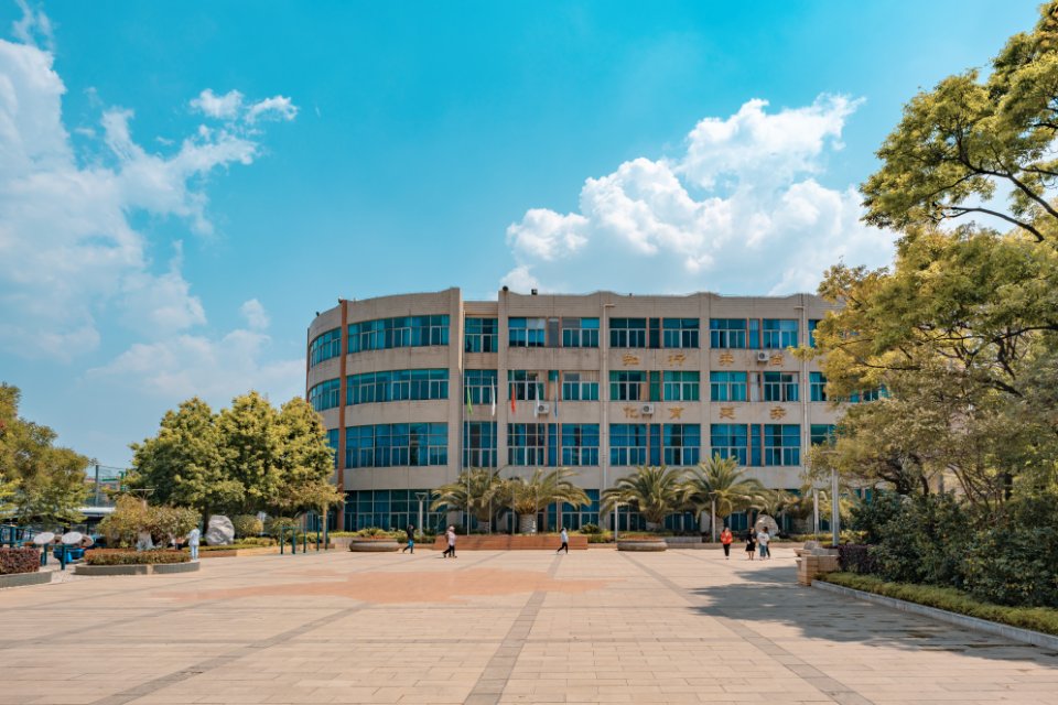 昆明地质学校
