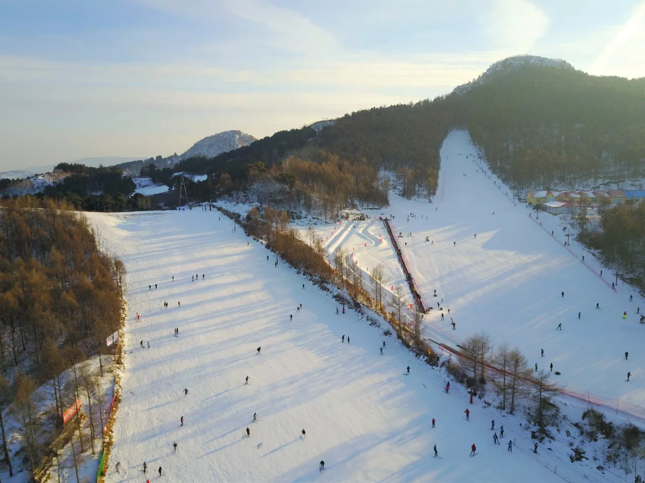 霜雪滑雪场