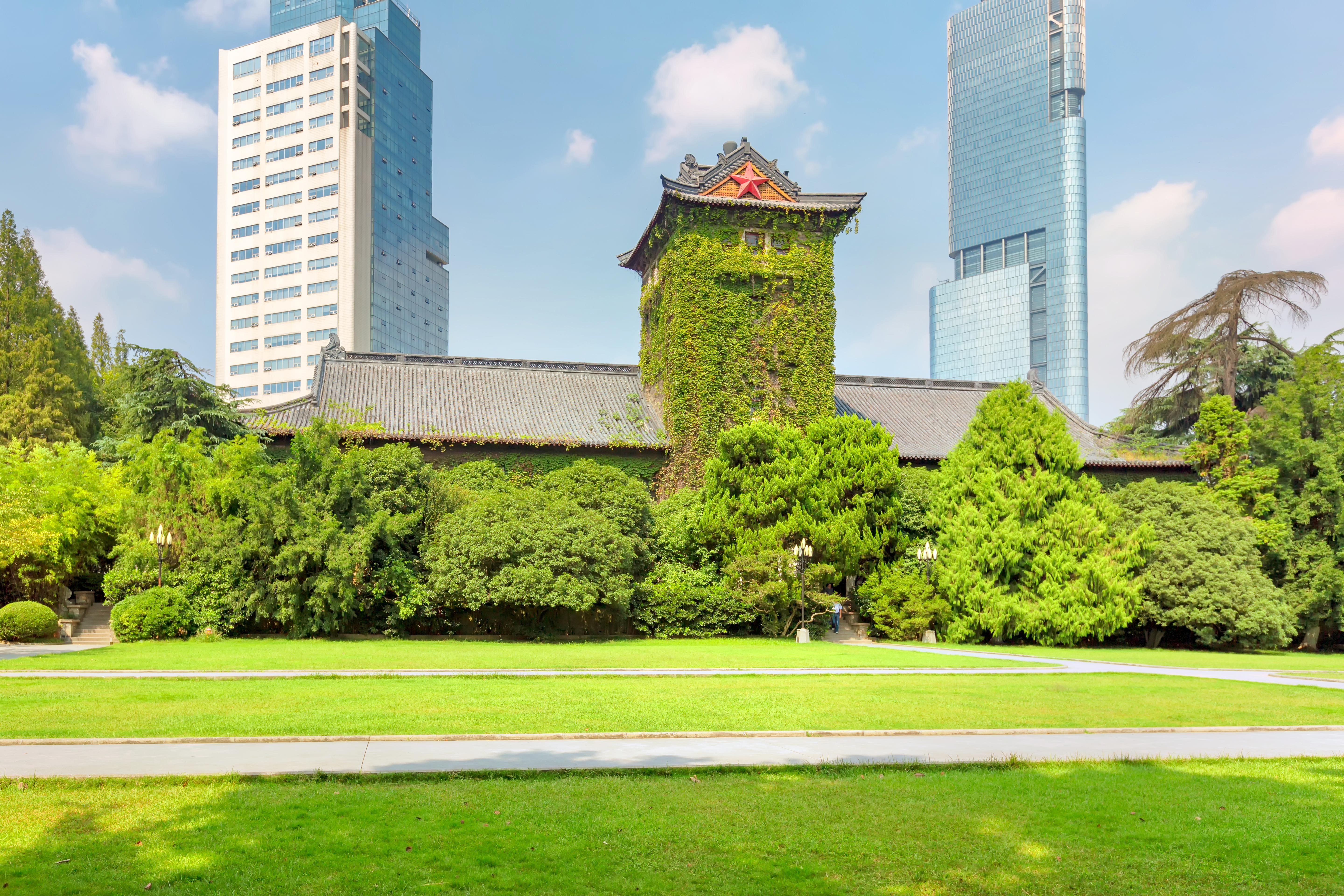 南京大学