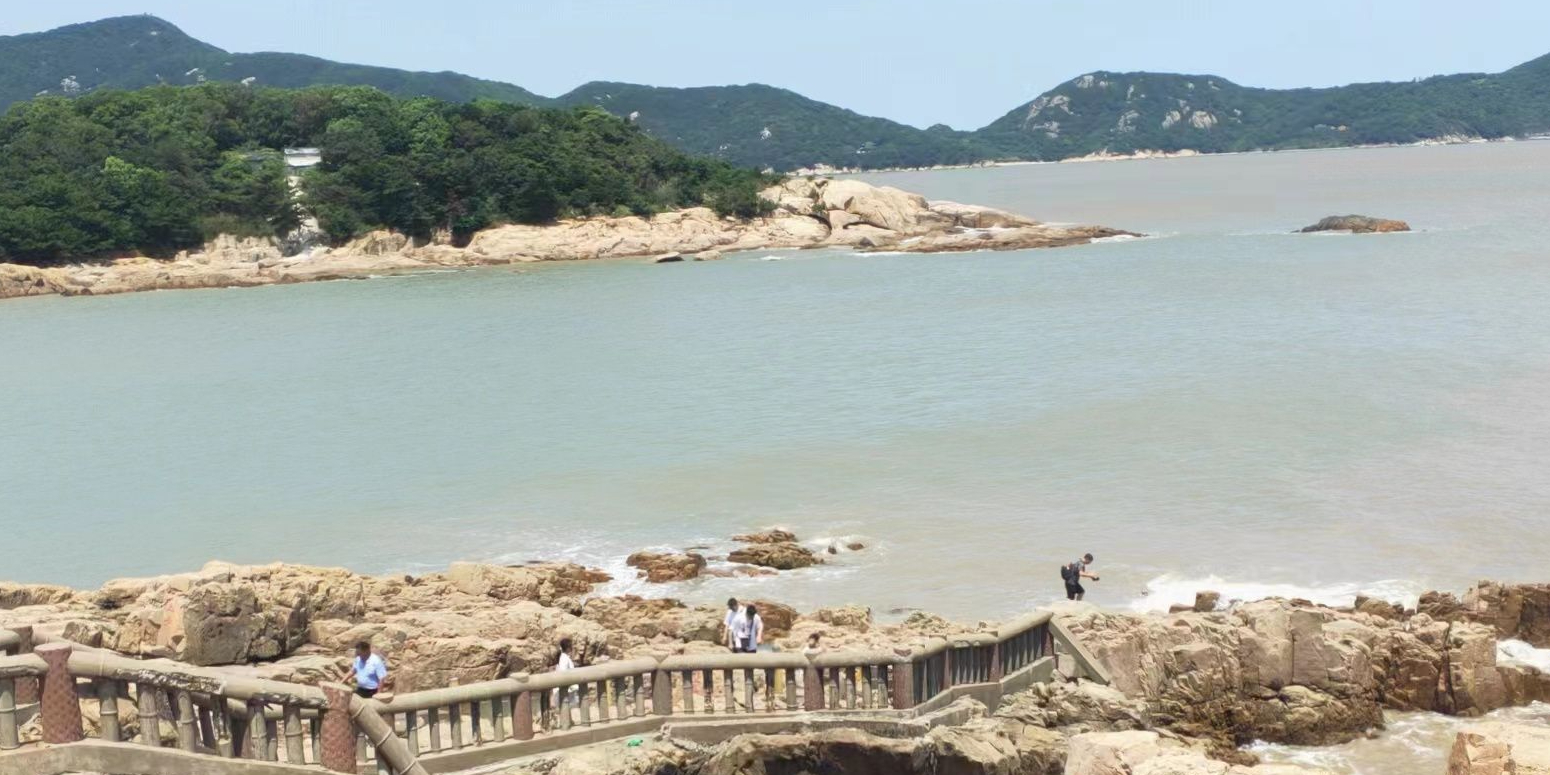 喷水洞