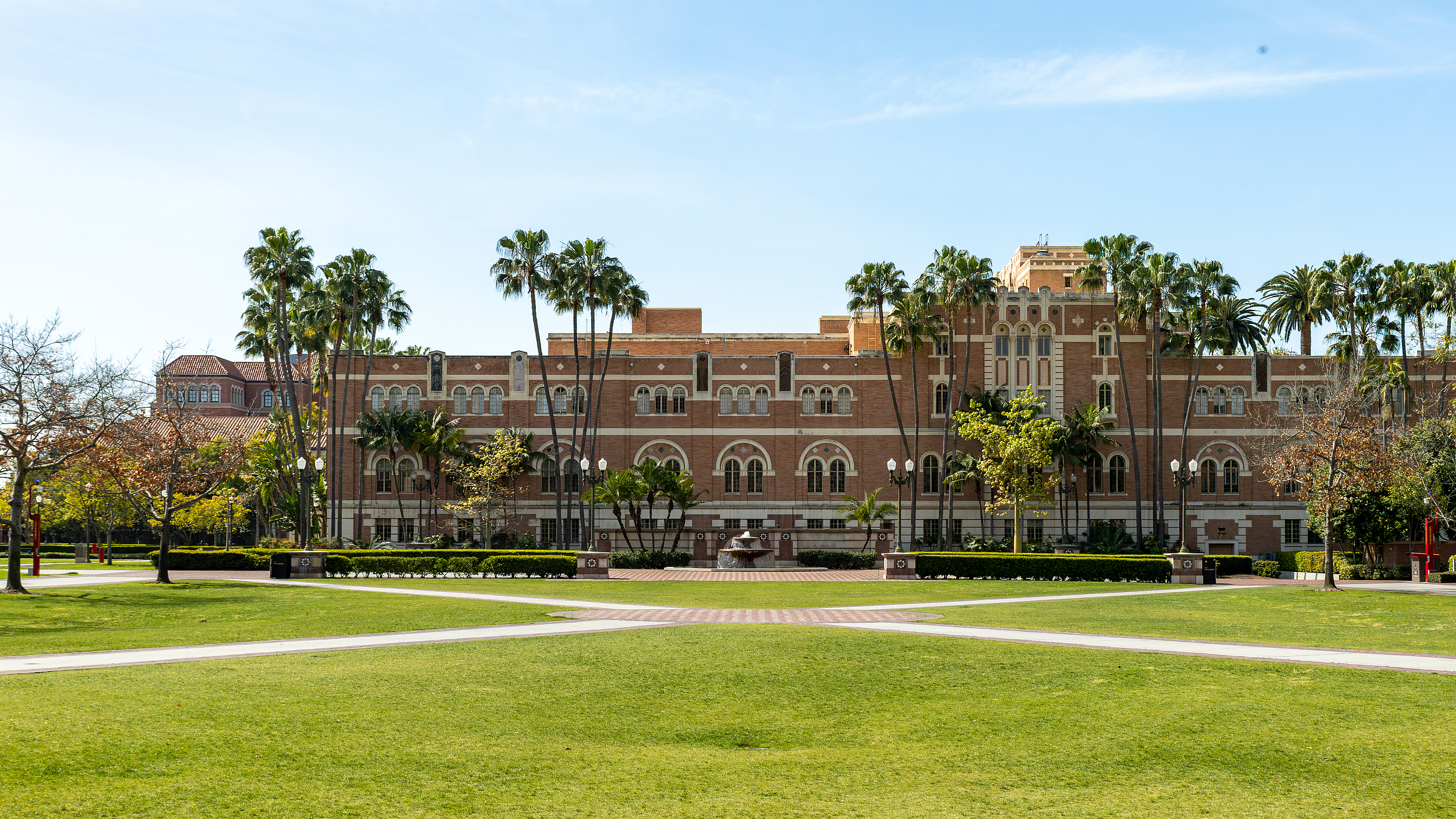 南加州大学