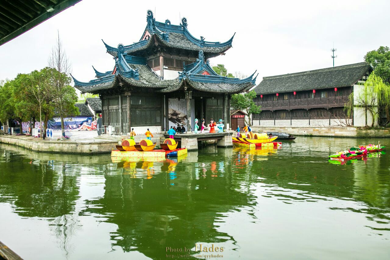 水上戏台