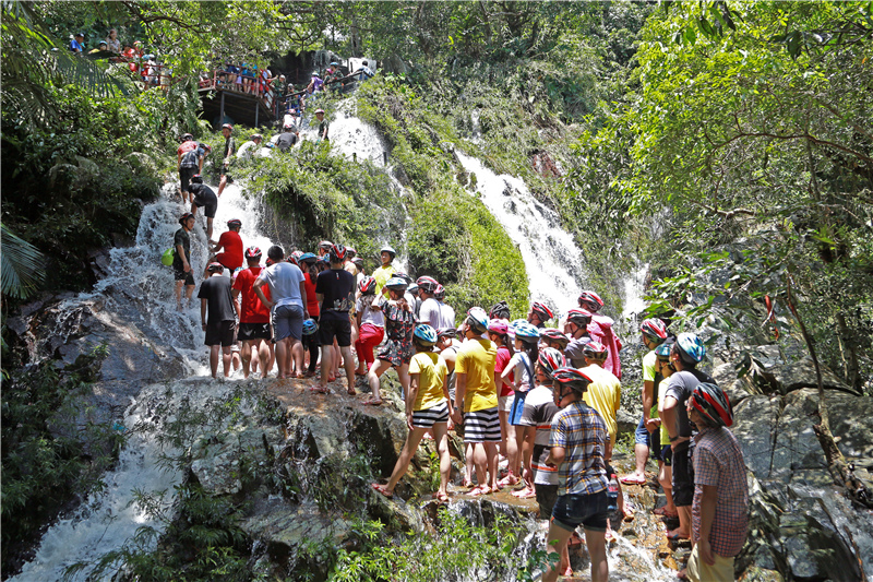 呀诺达雨林文化旅游区