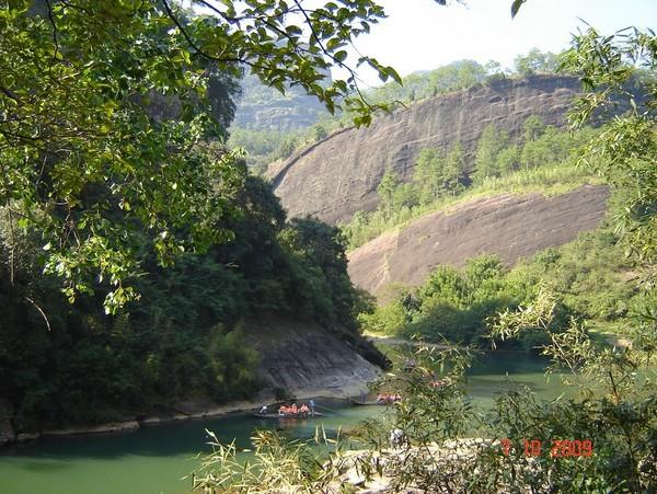 武夷山+天游峰+虎啸岩+九曲溪漂流双高4日游 HP福建